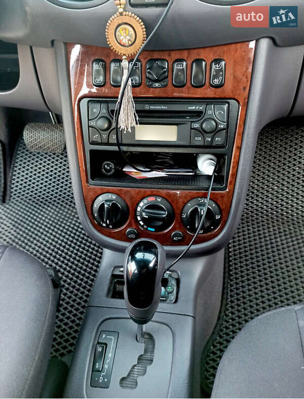 Хэтчбек Mercedes-Benz A-Class 2003 в Узине