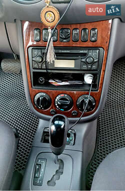 Хэтчбек Mercedes-Benz A-Class 2003 в 
