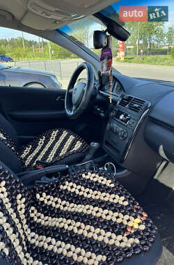 Хетчбек Mercedes-Benz A-Class 2005 в 