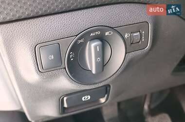 Хетчбек Mercedes-Benz A-Class 2013 в 