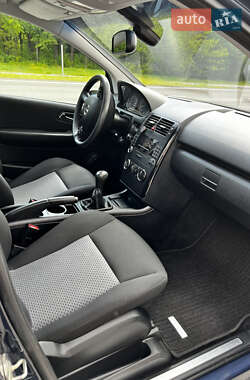 Хэтчбек Mercedes-Benz A-Class 2005 в 