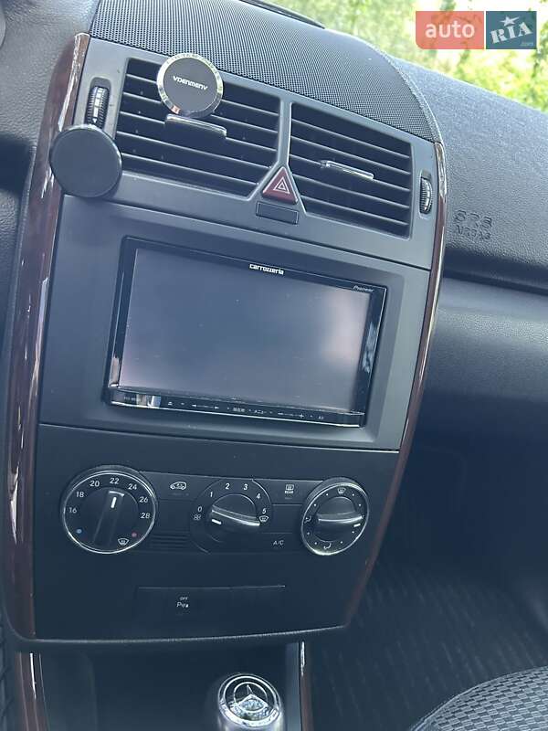 Хетчбек Mercedes-Benz A-Class 2011 в Вишневому