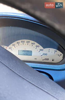 Хетчбек Mercedes-Benz A-Class 2001 в 