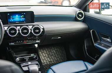 Седан Mercedes-Benz A-Class 2019 в 