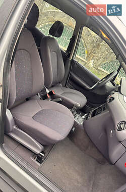 Хэтчбек Mercedes-Benz A-Class 2003 в 