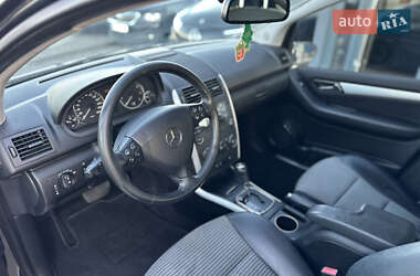 Хэтчбек Mercedes-Benz A-Class 2006 в 