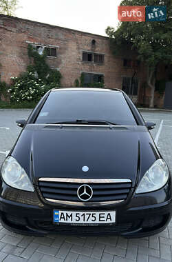 Хэтчбек Mercedes-Benz A-Class 2005 в 