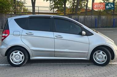 Хэтчбек Mercedes-Benz A-Class 2005 в 