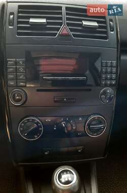 Хэтчбек Mercedes-Benz A-Class 2007 в 
