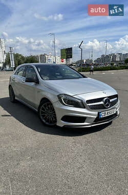 Хэтчбек Mercedes-Benz A-Class 2013 в 