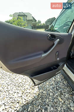 Хэтчбек Mercedes-Benz A-Class 2003 в 