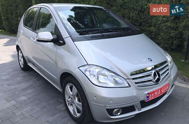 Хетчбек Mercedes-Benz A-Class 2010 в 
