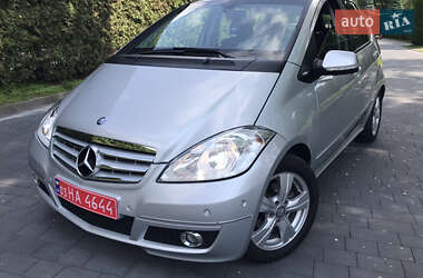 Хетчбек Mercedes-Benz A-Class 2010 в 