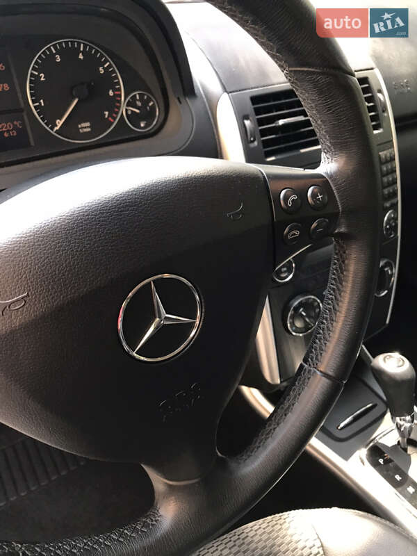 Хэтчбек Mercedes-Benz A-Class 2010 в Луцке