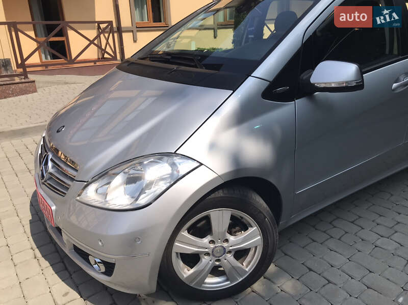 Хэтчбек Mercedes-Benz A-Class 2010 в Луцке