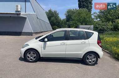 Хэтчбек Mercedes-Benz A-Class 2010 в 