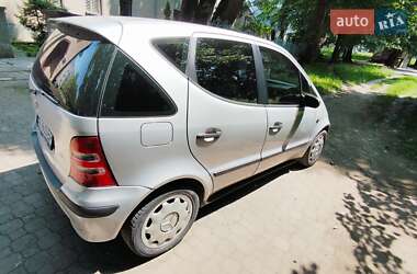 Хетчбек Mercedes-Benz A-Class 2004 в 