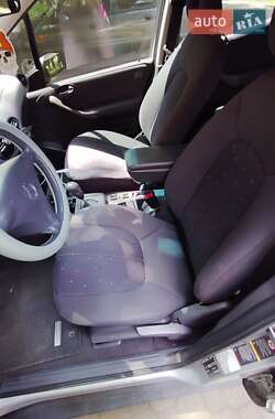 Хетчбек Mercedes-Benz A-Class 2004 в 