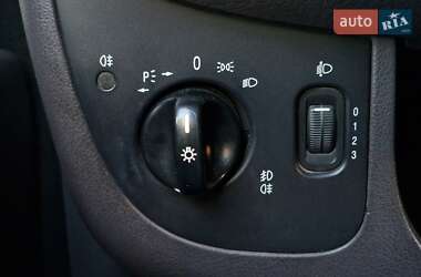 Хэтчбек Mercedes-Benz A-Class 2001 в 