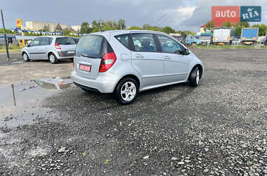 Хэтчбек Mercedes-Benz A-Class 2011 в 