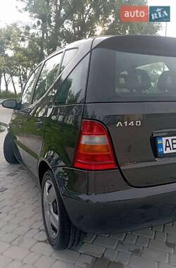 Хэтчбек Mercedes-Benz A-Class 2000 в 