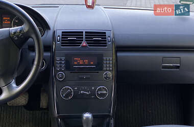Хэтчбек Mercedes-Benz A-Class 2004 в 