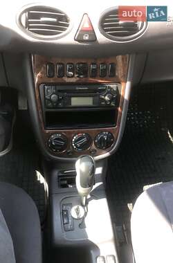 Хэтчбек Mercedes-Benz A-Class 2001 в 