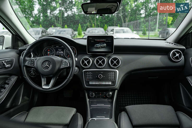 Хэтчбек Mercedes-Benz A-Class 2016 в Львове