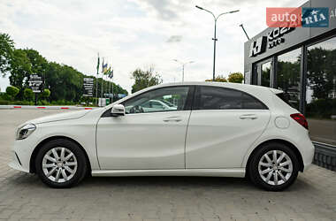 Хэтчбек Mercedes-Benz A-Class 2016 в 