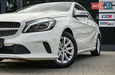 Хэтчбек Mercedes-Benz A-Class 2016 в 