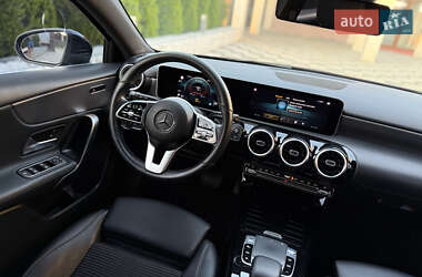 Хэтчбек Mercedes-Benz A-Class 2019 в 