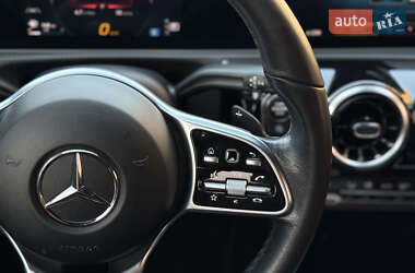 Хэтчбек Mercedes-Benz A-Class 2019 в 