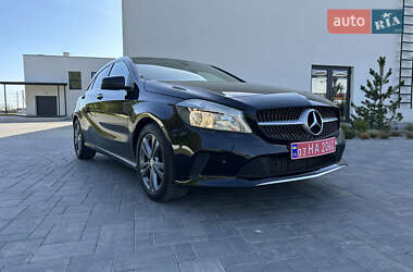 Хетчбек Mercedes-Benz A-Class 2016 в 