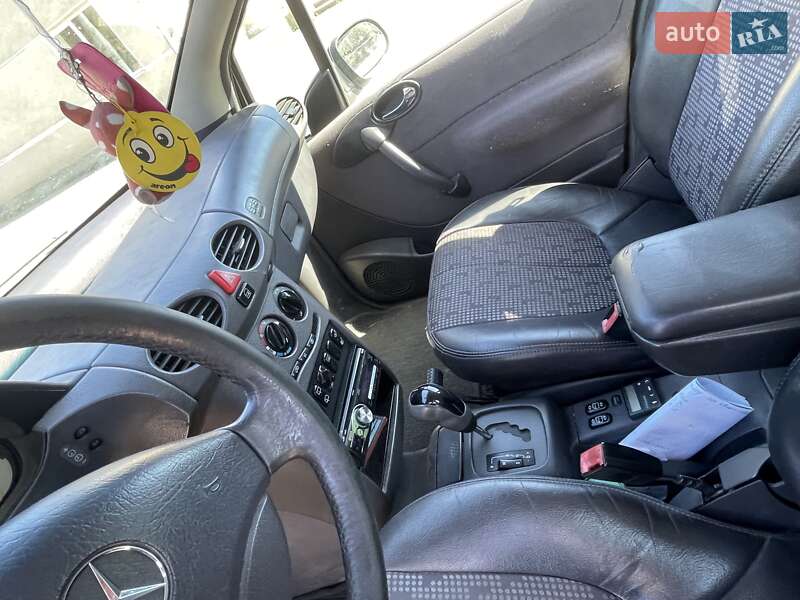 Хэтчбек Mercedes-Benz A-Class 2000 в Косове