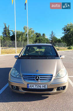 Хэтчбек Mercedes-Benz A-Class 2004 в 