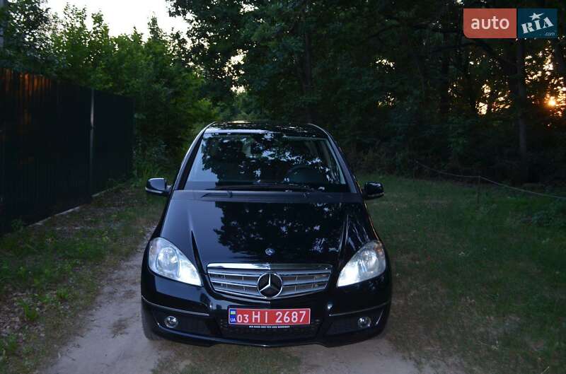 Хэтчбек Mercedes-Benz A-Class 2008 в 