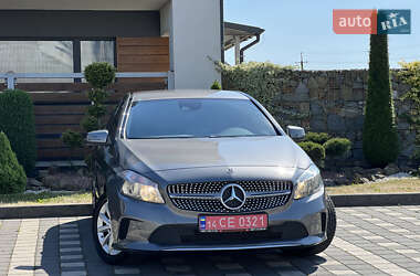Хетчбек Mercedes-Benz A-Class 2018 в 