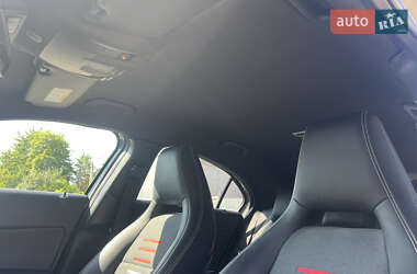 Хетчбек Mercedes-Benz A-Class 2018 в 