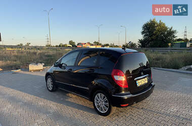 Хэтчбек Mercedes-Benz A-Class 2008 в 