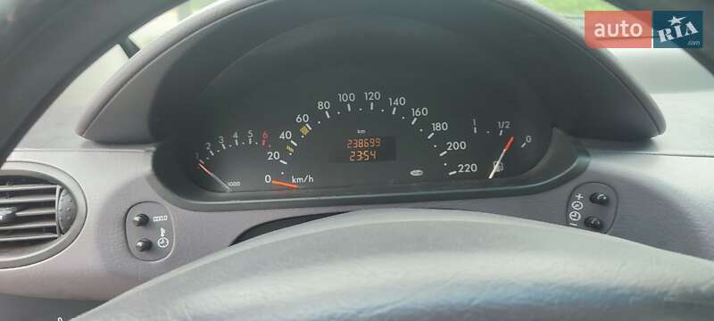 Хетчбек Mercedes-Benz A-Class 2001 в Черкасах