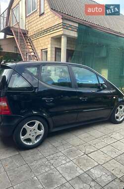 Хэтчбек Mercedes-Benz A-Class 2000 в 
