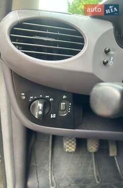 Хэтчбек Mercedes-Benz A-Class 2000 в 