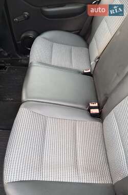 Хетчбек Mercedes-Benz A-Class 2004 в 