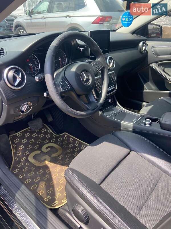 Хэтчбек Mercedes-Benz A-Class 2016 в Киеве