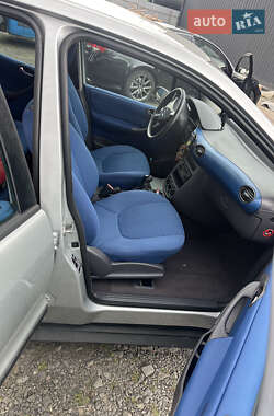 Хэтчбек Mercedes-Benz A-Class 2001 в 