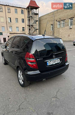 Хэтчбек Mercedes-Benz A-Class 2007 в 