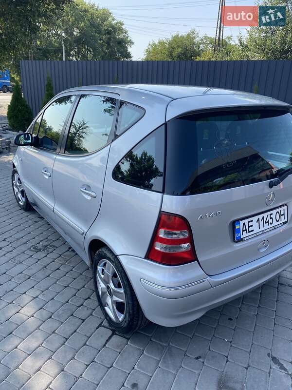 Хэтчбек Mercedes-Benz A-Class 2001 в Новомосковске