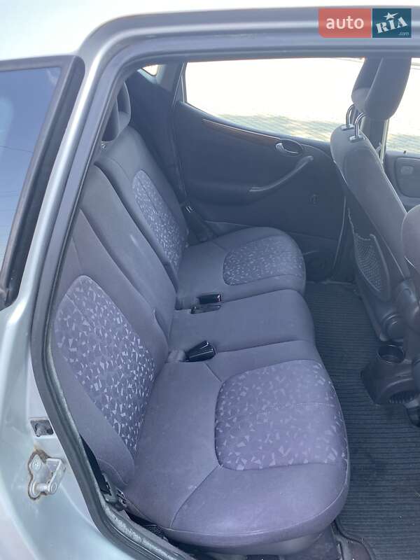 Хэтчбек Mercedes-Benz A-Class 2001 в Новомосковске