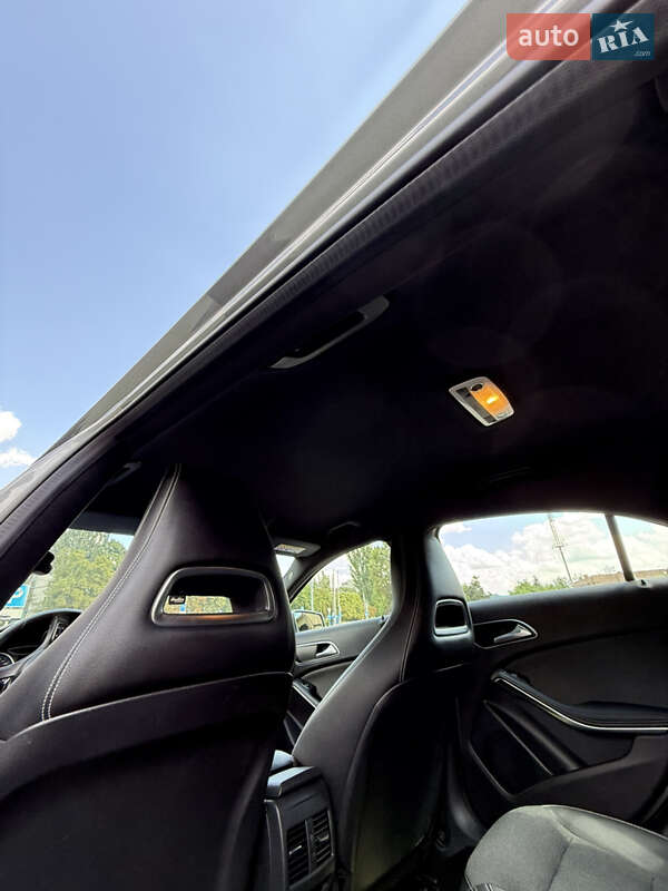 Хэтчбек Mercedes-Benz A-Class 2018 в Запорожье