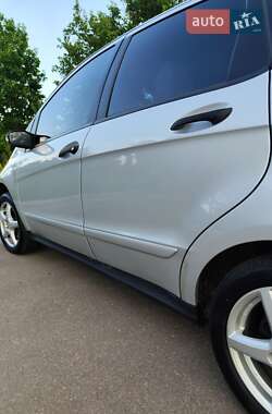 Хэтчбек Mercedes-Benz A-Class 2005 в 